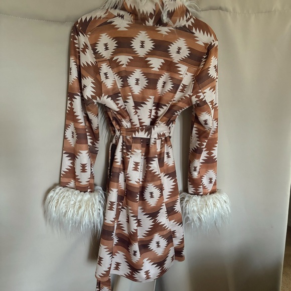 Southern Grace Brown and Cream Long Sleeve Dress with Faux Fur - Picture 4 of 5